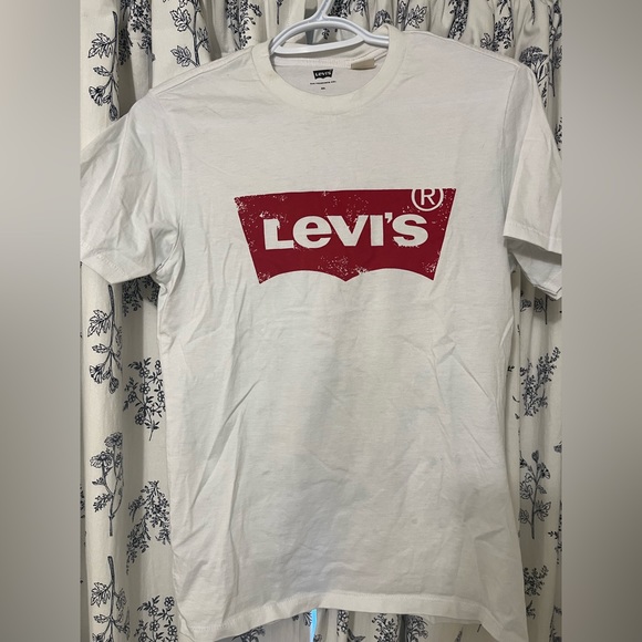 Levi’s t shirt - Picture 1 of 4